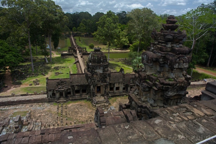 Nadhled umožňuje vidět Angkor Vat z jiné perspektivy. Kontrastní fotografie s dobrou kompozicí. Autor: Pulytr