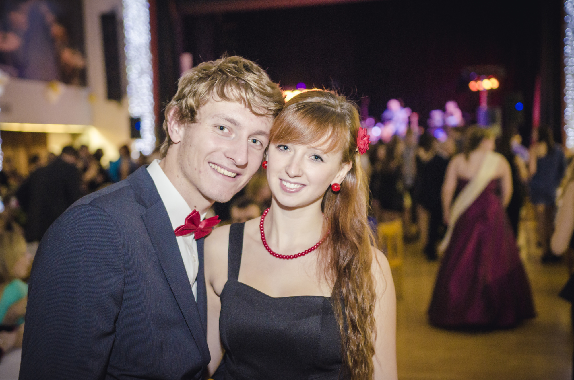 Nikon D7000, Sigma 18-35mm f/1.8, 1/60s, f/1.8, ISO 800.jpg