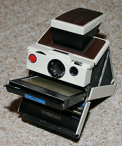 401px-Polaroid_SX-70