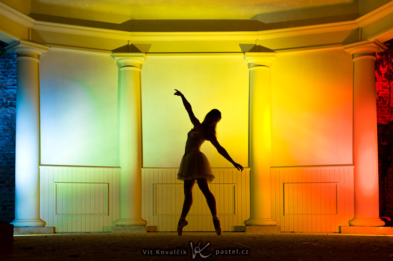Finální snímek, Canon 5D Mark II, EF Canon 24–70 mm F2,8, 1/160 s, F7,1,, ISO 400, ohnisko 48 mm, 4× Canon Speedlite 580 EX, 5× PocketWizard FlexTT5, PocketWizard AC3 ZoneController
