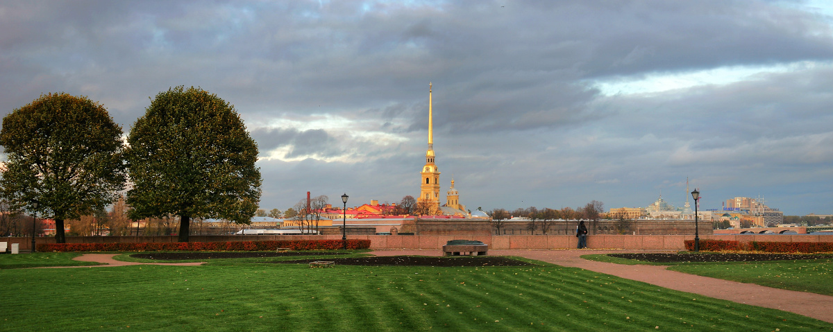 Panoráma z Petrohradu. Canon EOS 20D, EF-S Canon 18–55 mm F3,5–5,6 IS, 1/30 s, F5,6, ISO 100, ohnisko 48 mm.jpg
