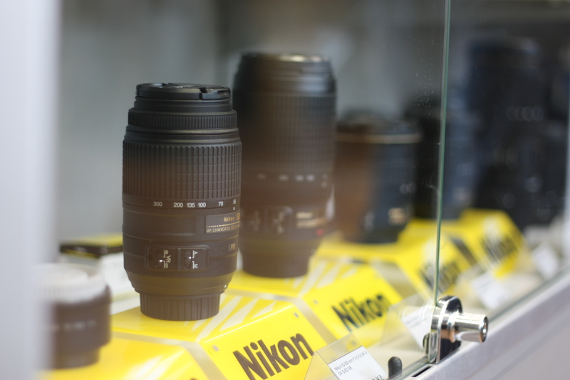 V Megapixelu si vystavenou techniku můžete zkusit. My jsme trošku protekční, takže vás možná nepustí ven před prodejnu, ale možnost osahat si techniku, stojí za to.jpg