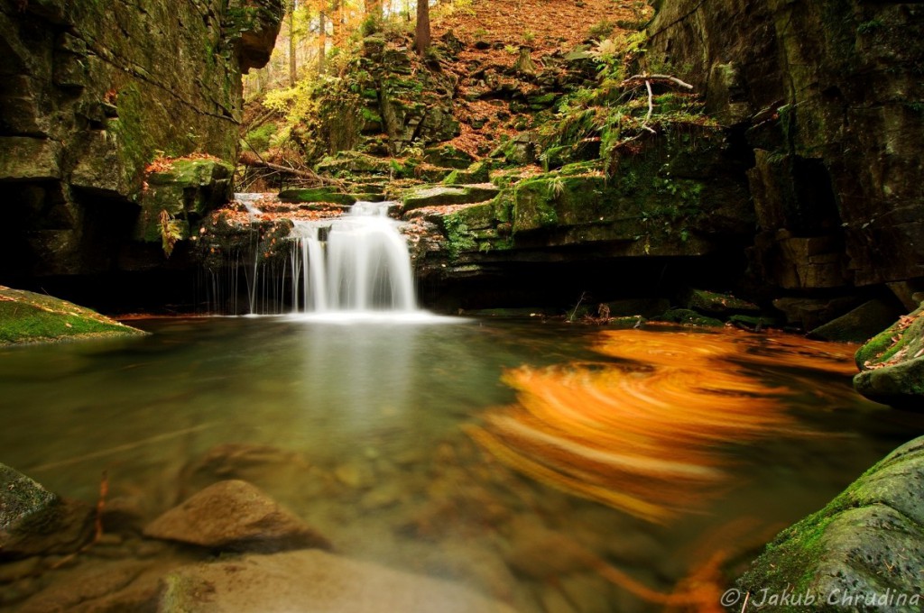 Vodopády Satiny pod Lysou horou, Beskydy. Místo, kam vyráží fotit každý v okolí… Nikon D90, Tokina 12-24/f4, ND8 filtr, ohnisko 12mm, ISO 158, f 13, 15s