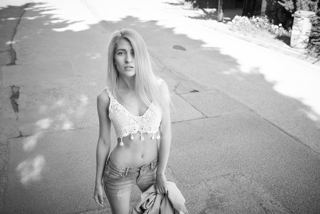 Fotografie měla poměrně dobrý základ, proto se může zdát, že po úpravě pomocí desaturace vypadá celkem dobře. Ale technicky nezvládnutá barevná fotografie takto vypadat nebude.