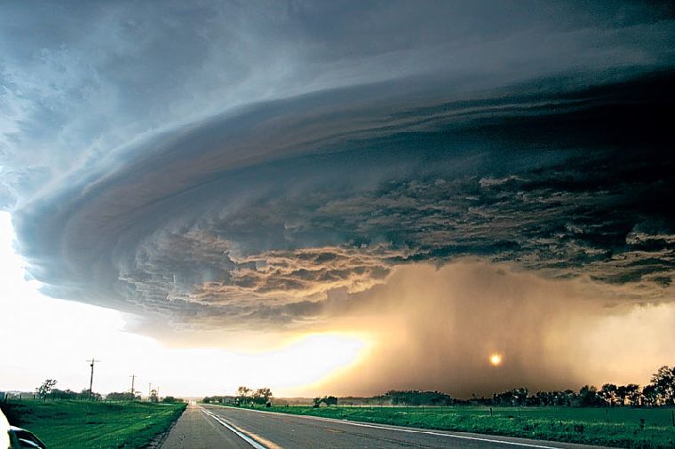 Fotografie má sice horší kvalitu, ale o to zajímavější obsah. Takové nebe jen tak někdo nezachytí. Autor: OBOYINIOWA