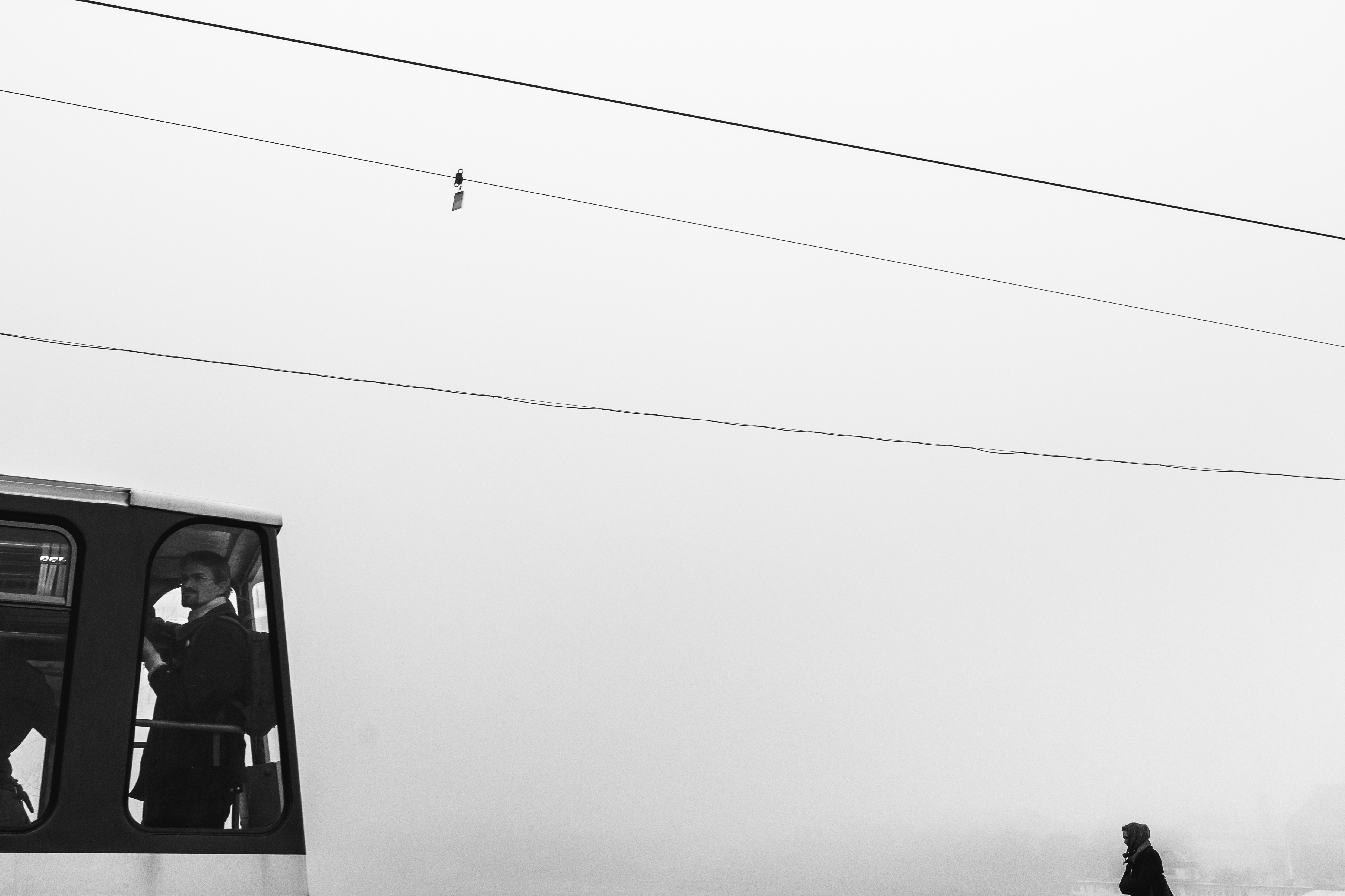 Snímek z prozatím nepojmenovaného projektu. Společně s titulní fotografií zachycuje rána na Palackého mostě v Praze, kudy pravidelně chodím.jpg