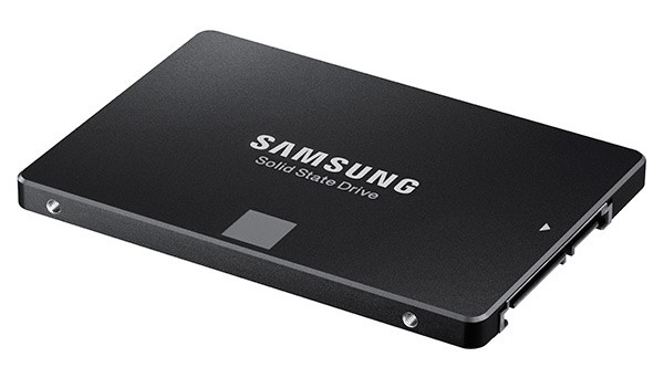 PC pro fotografy SSD disk Samsung EVO 850.