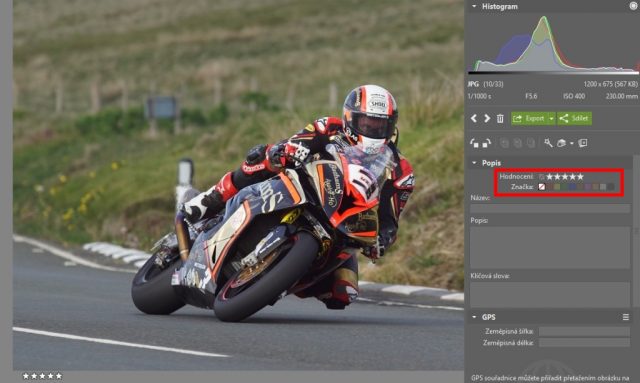 Jak upravit fotky z motocyklových závodů: výběr snímků pomocí hvězdiček.