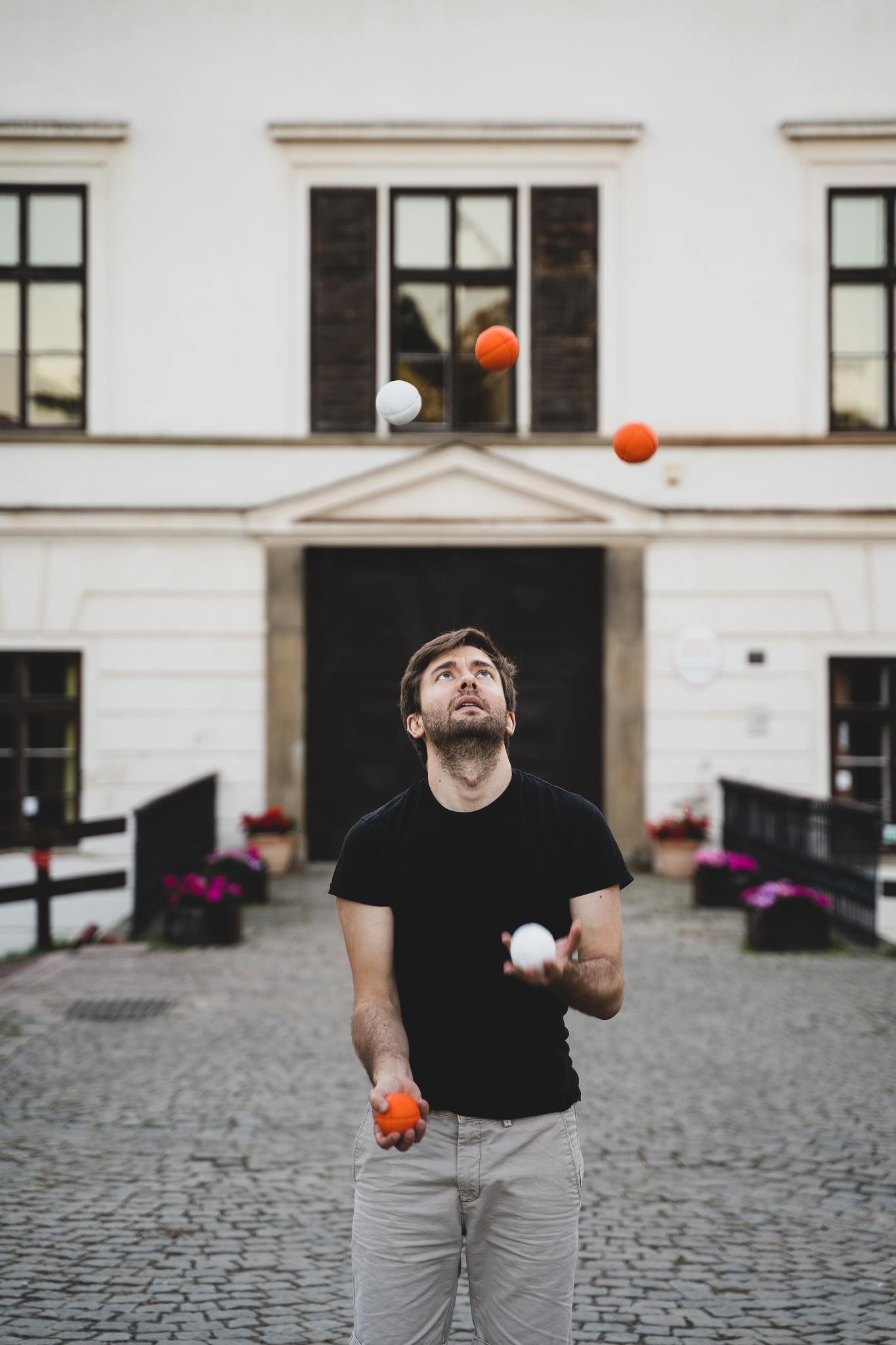 Portrét v pohybu: Žonglování s míčky