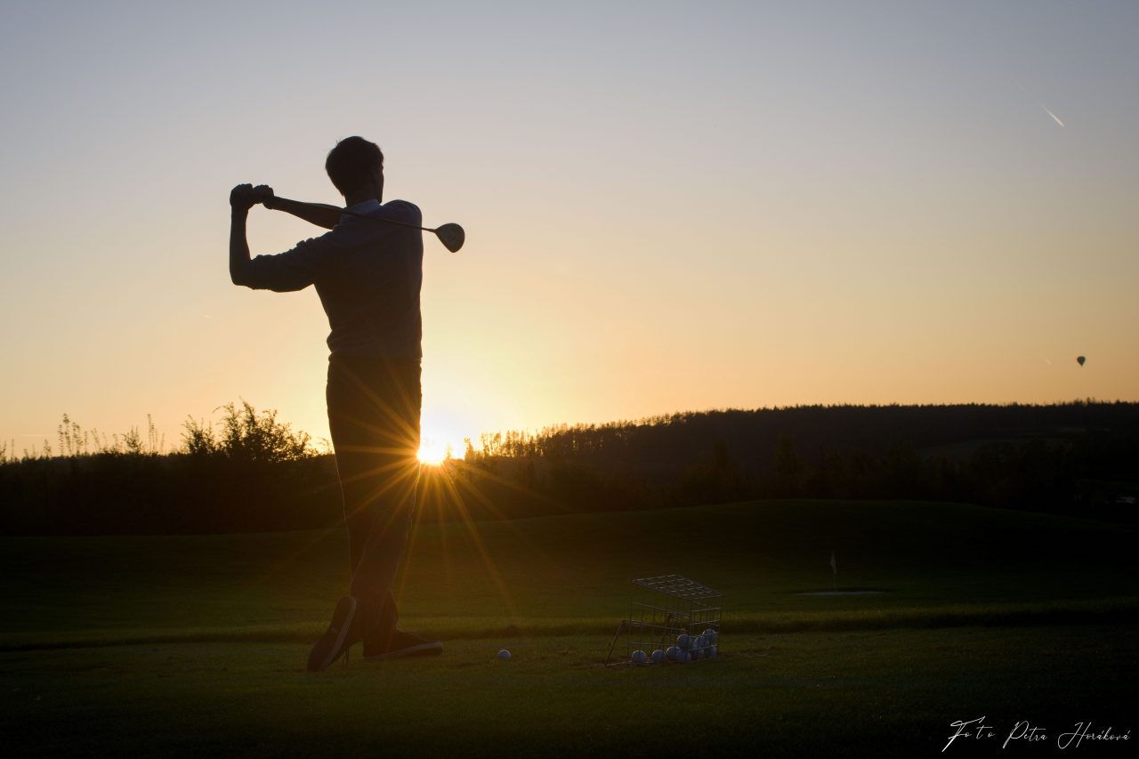 Jak najít vlastní fotografický styl, silueta golf
