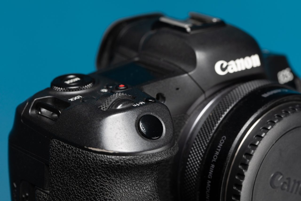 Canon R5 vs. Sony A7R V