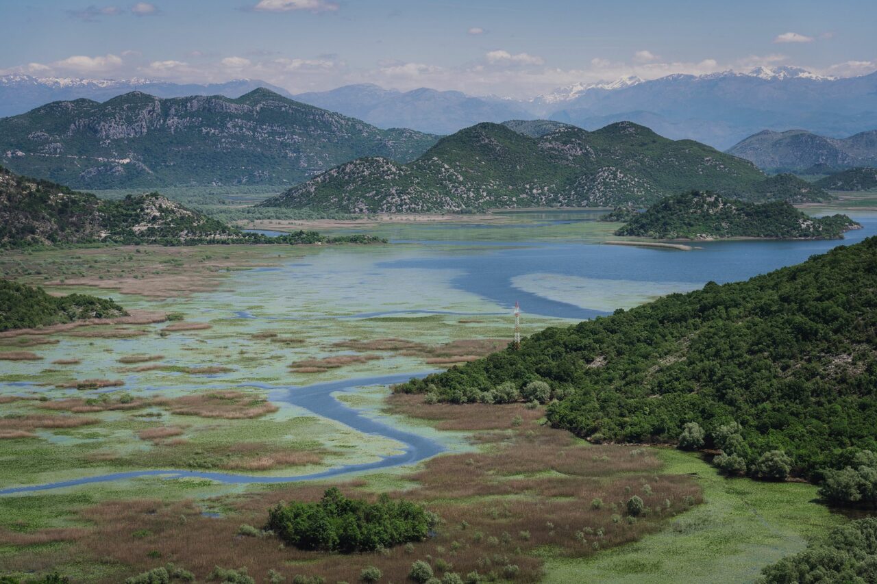 Kam se vydat fotit v květnu – Skadarské jezero